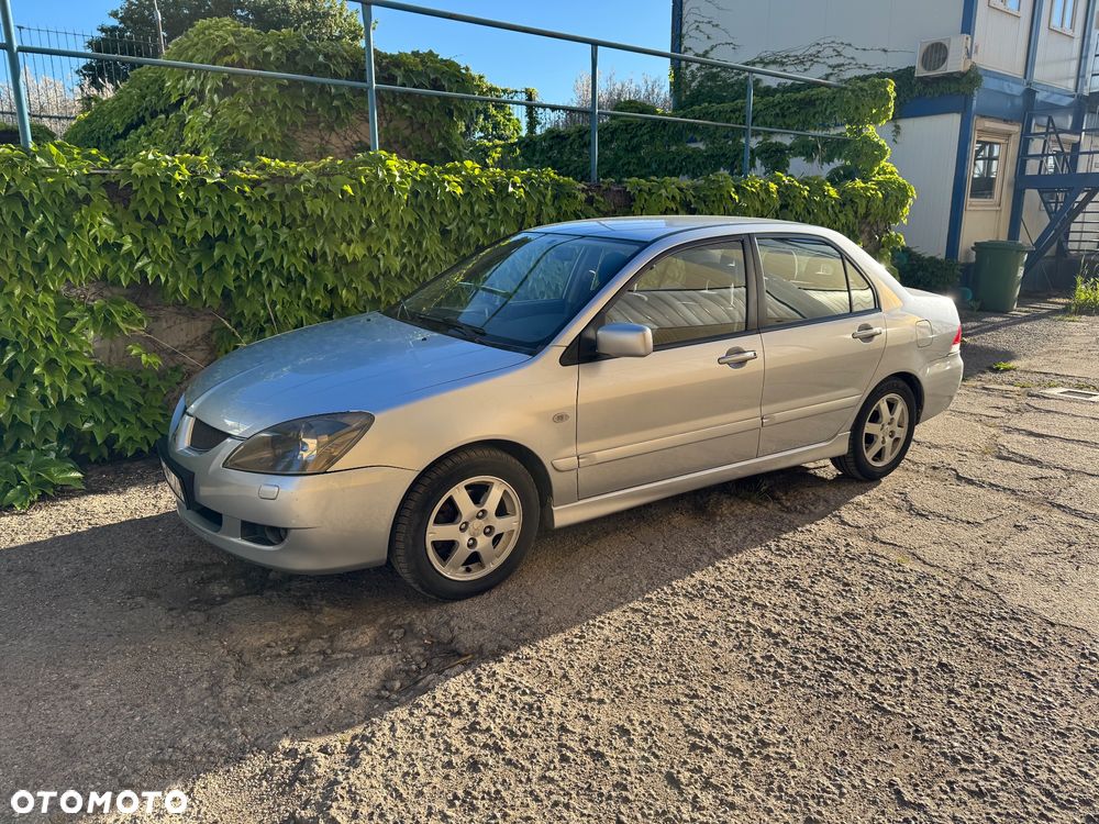 Mitsubishi Lancer - 9