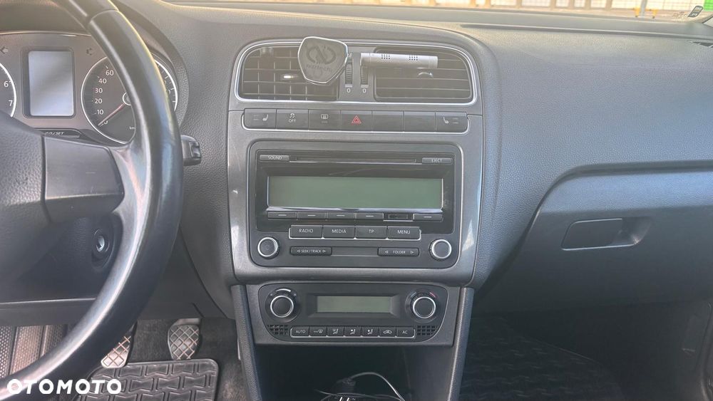 Volkswagen Polo - 13