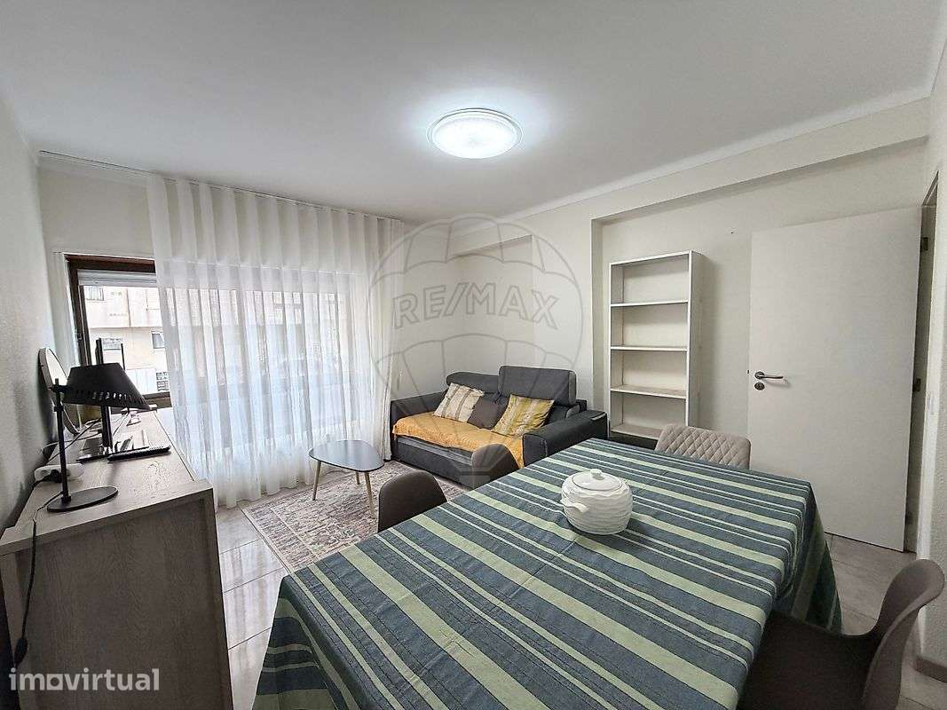 Apartamento T2 para arrendamento - Grande imagem: 2/17