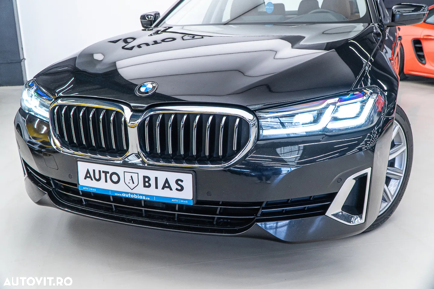 BMW Seria 5 520i AT MHEV - 10