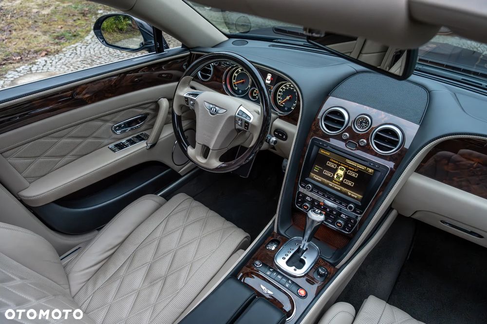 Bentley Flying Spur Mulliner - 31