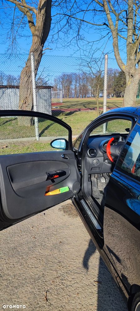 Opel Corsa 1.6T GSI - 9