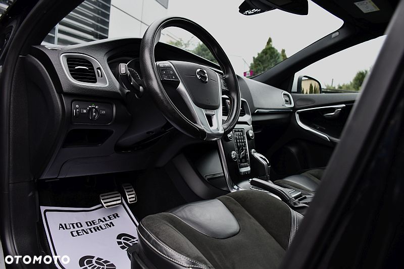 Volvo V40 D3 Geartronic RDesign - 9