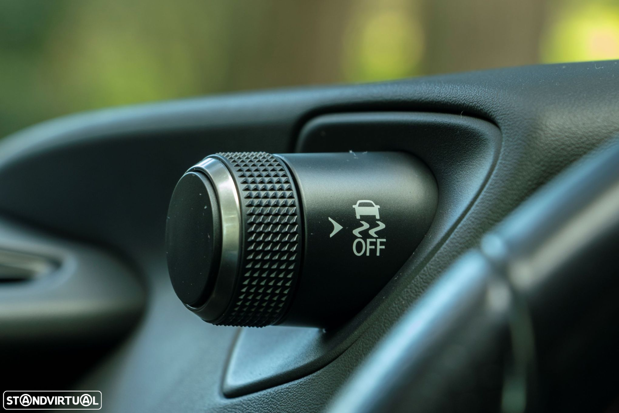 Lexus UX 250h F Sport - 24