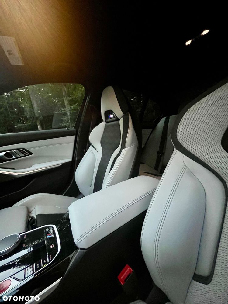 BMW M3 Competition M xDrive - 23