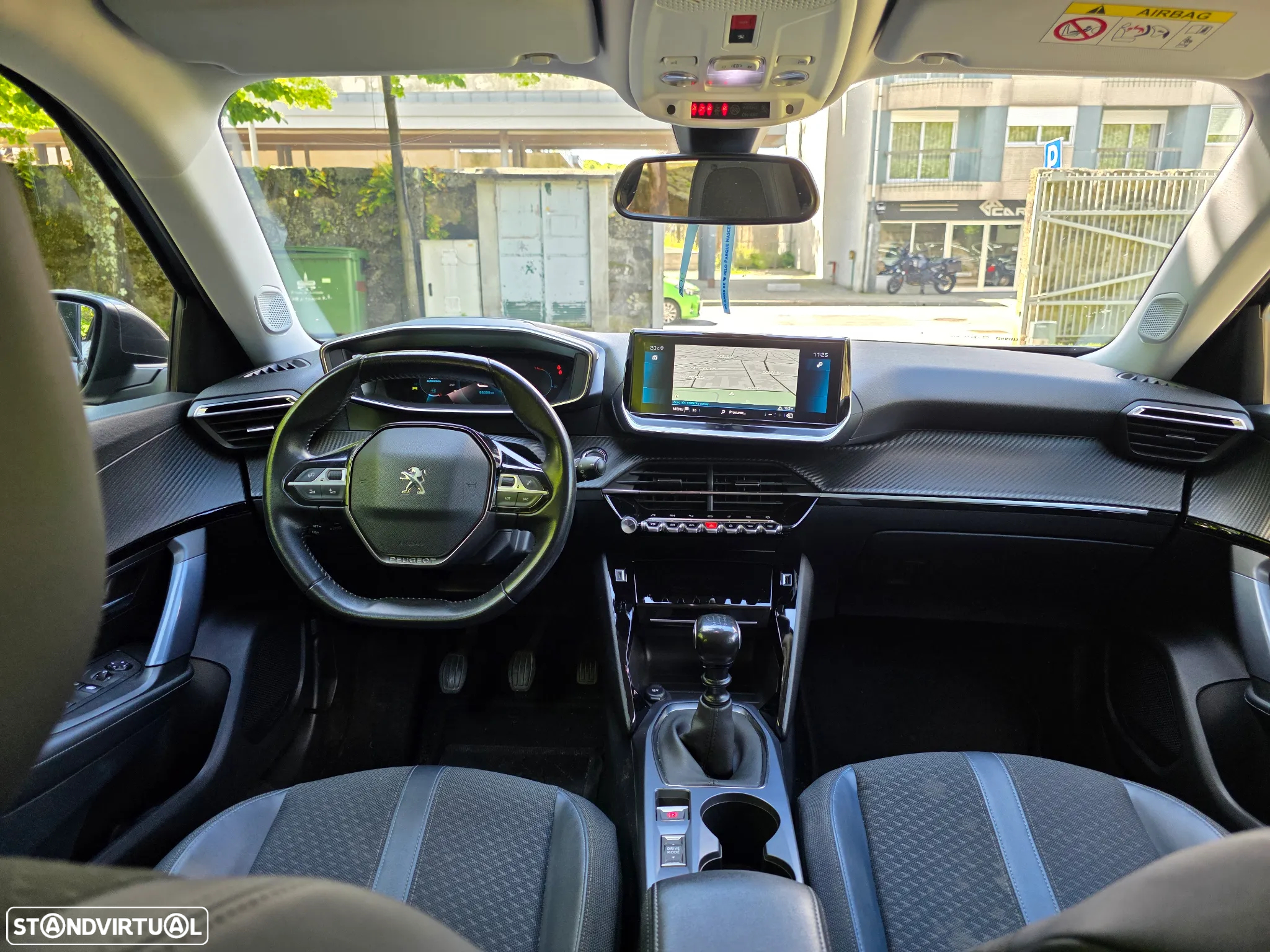 Peugeot 2008 1.2 PureTech Allure - 9