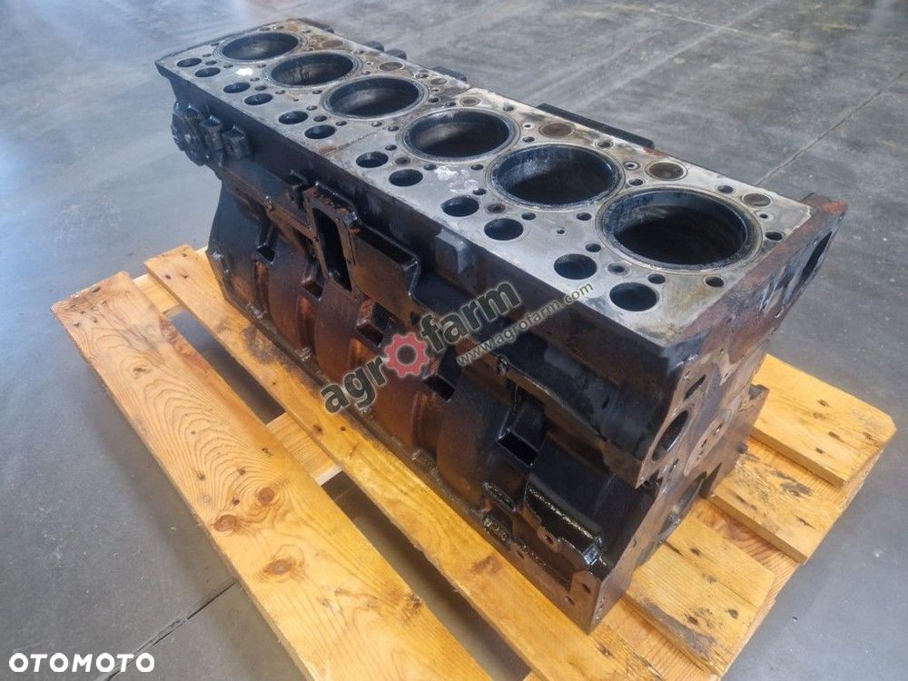 Blok silnika Massey Ferguson 6495, 7250, 7490 - 2
