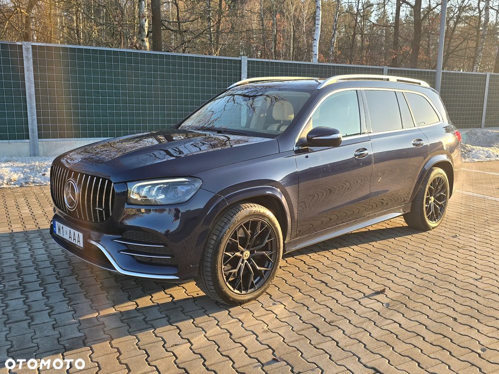 Mercedes-Benz GLS - 1