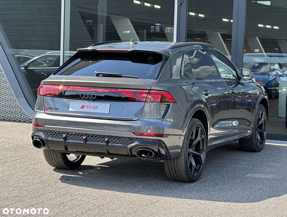 Audi RS Q8 - 7