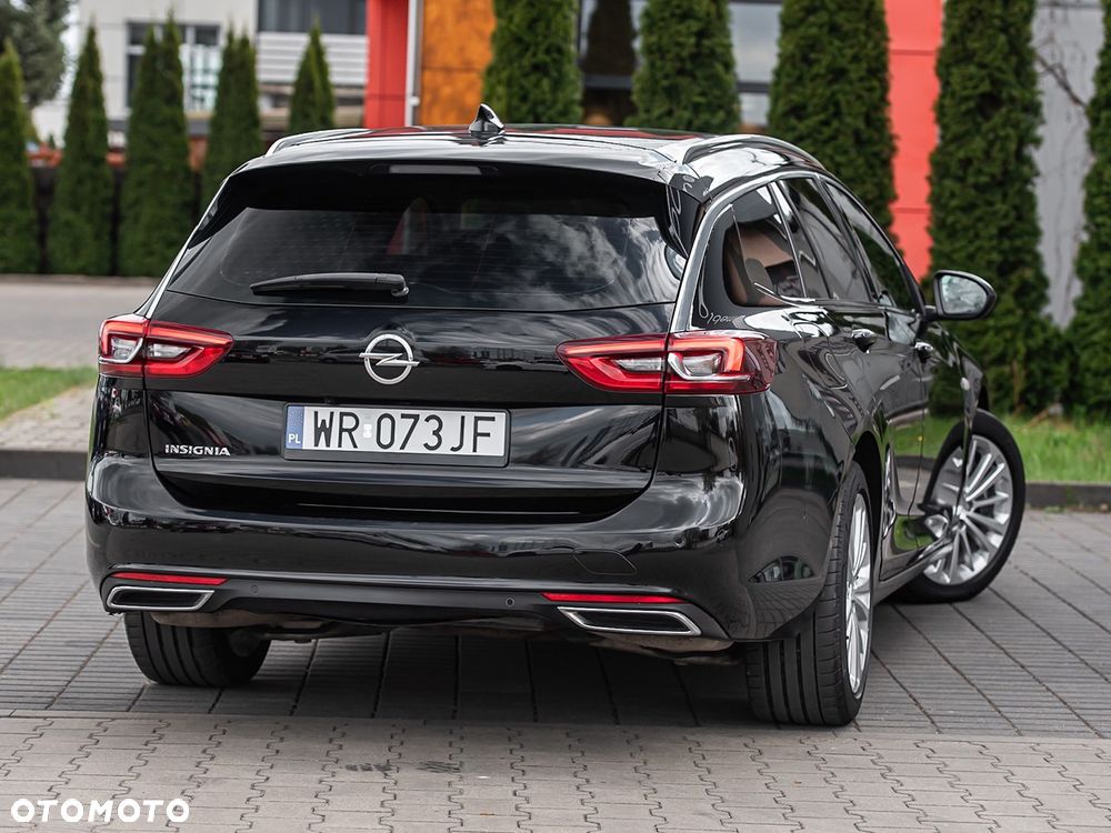 Opel Insignia 2.0 T 4x4 Innovation S&S - 11