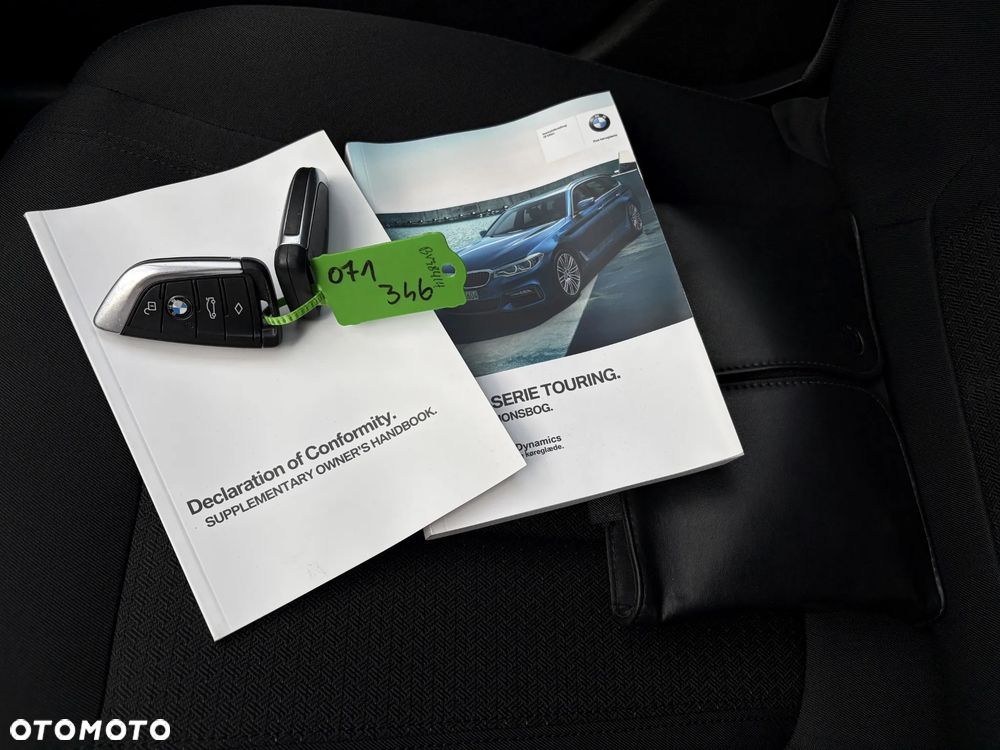 BMW Seria 5 520d - 38