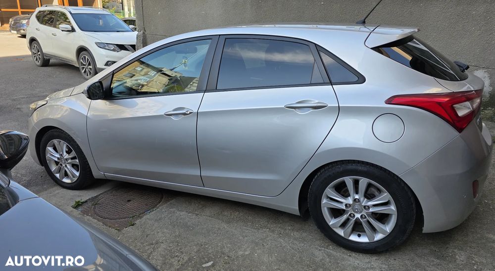 Hyundai i30 1.6 GDI Exclusive Special Edition - 3