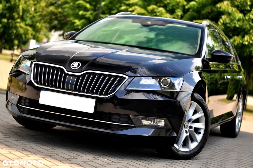Skoda Superb 2.0 TDI Premium Edition - 7