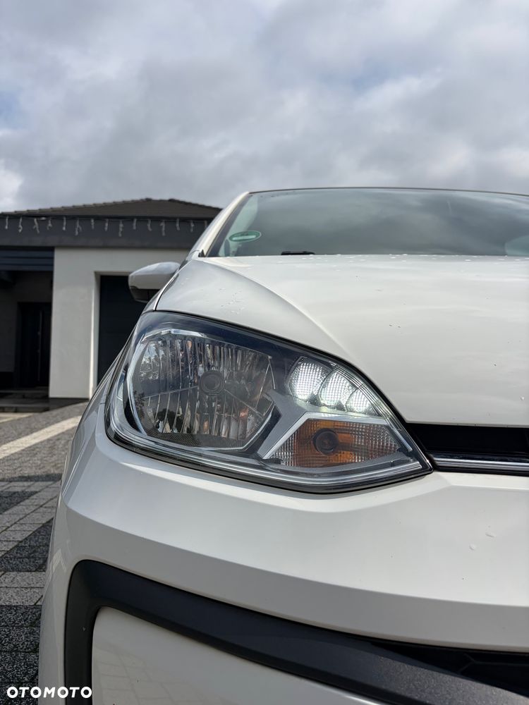 Volkswagen up! move - 7