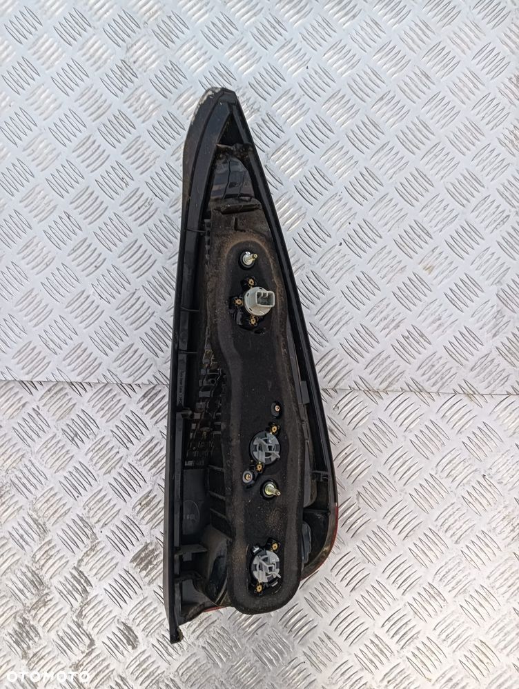 Lampa lewy tył Toyota Yaris Verso I - 2