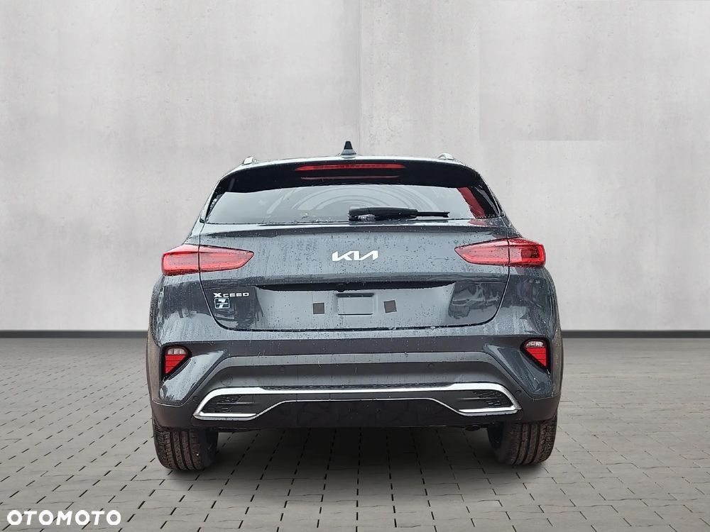 Kia XCeed 1.6 T-GDI Business Line DCT - 4