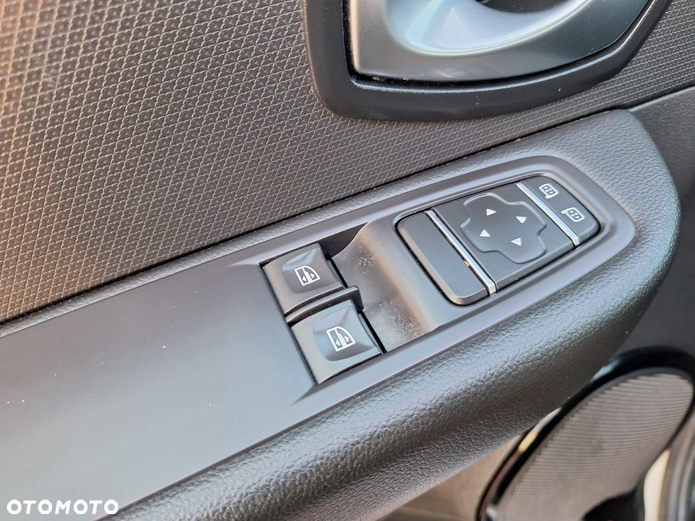 Renault Clio TCe 90 Limited - 11