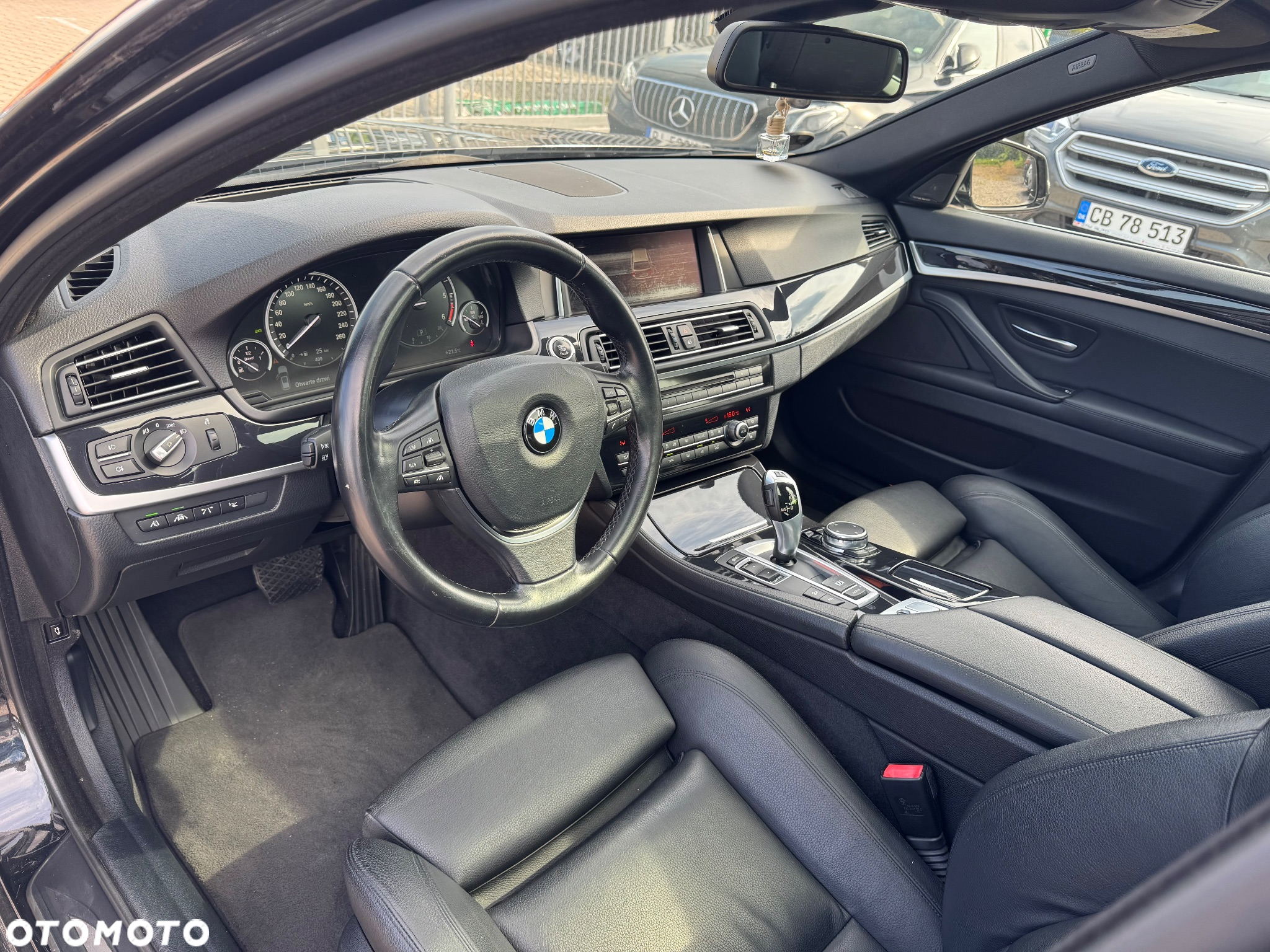 BMW Seria 5 520d xDrive - 25