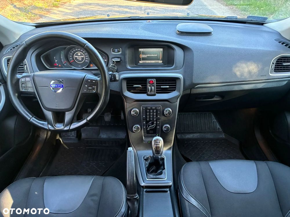 Volvo V40 D3 Kinetic - 2