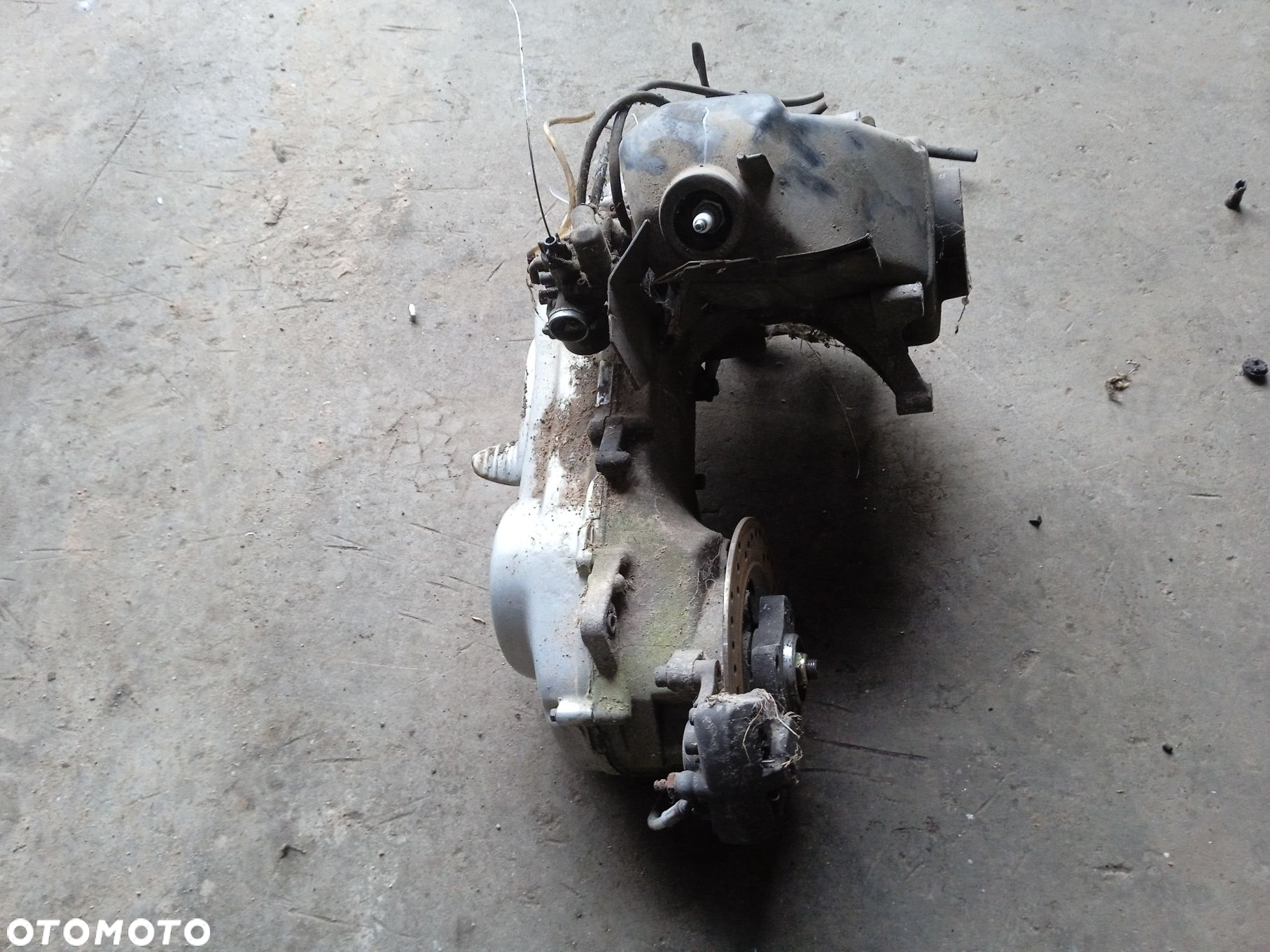 SILNIK 2T

 PEUGEOT
 ELYSTAR - 8
