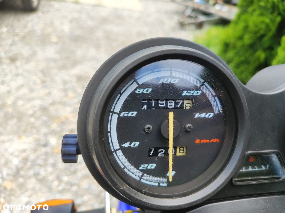 Yamaha YBR - 7