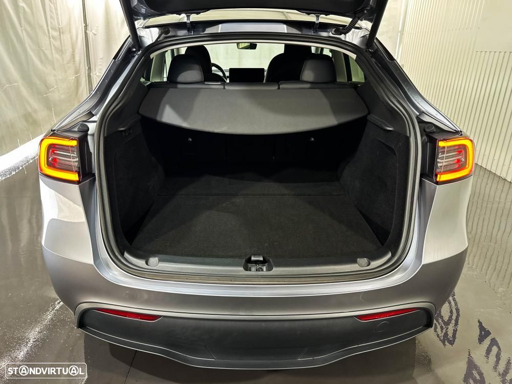 Tesla Model Y Long Range Dual Motor AWD - 54