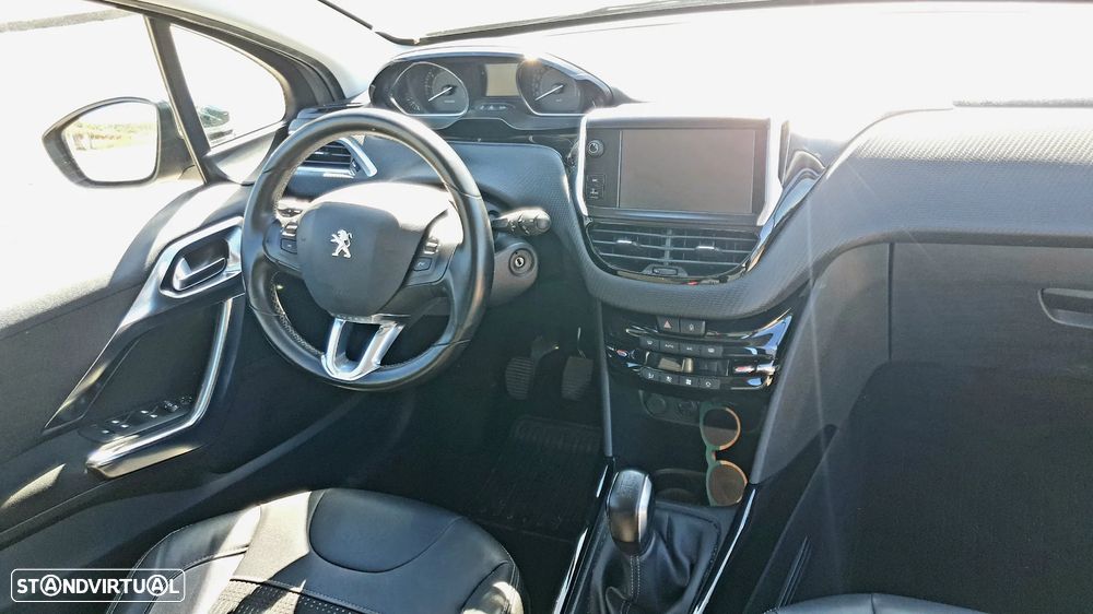 Peugeot 2008 PureTech 110 Stop&Start Allure - 16