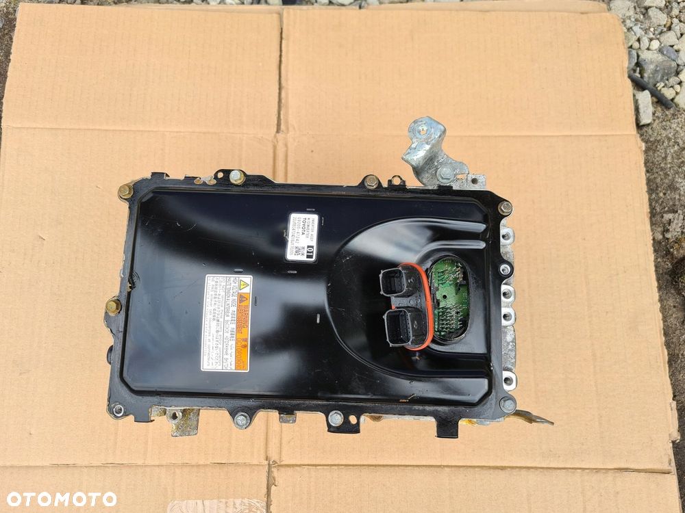 Toyota C-HR falownik konwerter g9200-47242