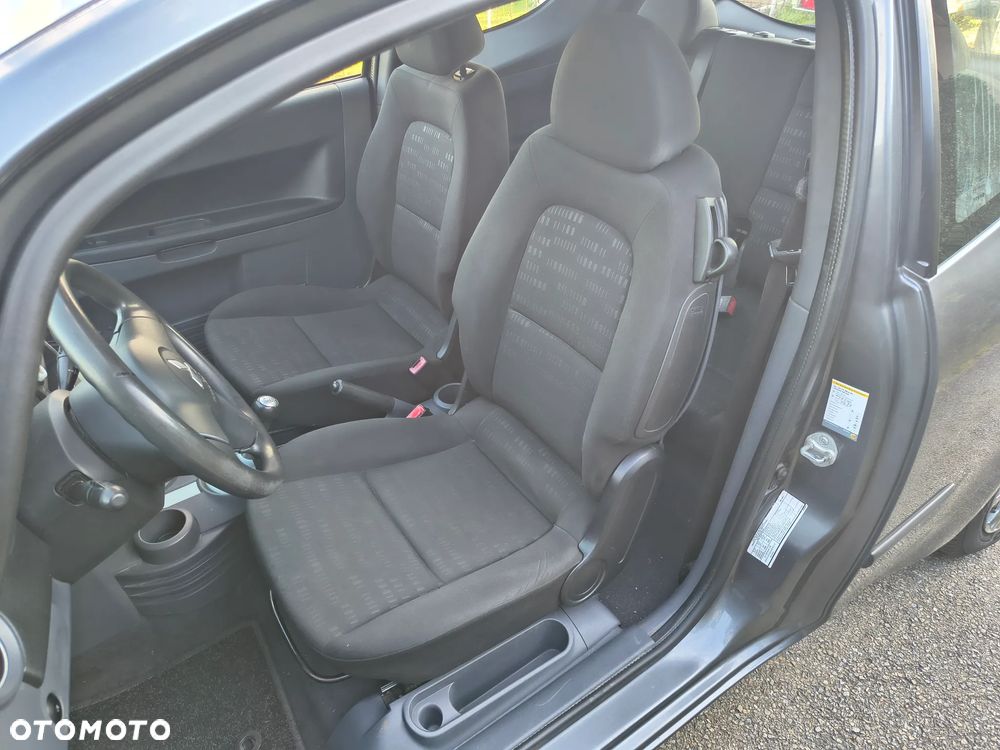 Mitsubishi Colt - 11