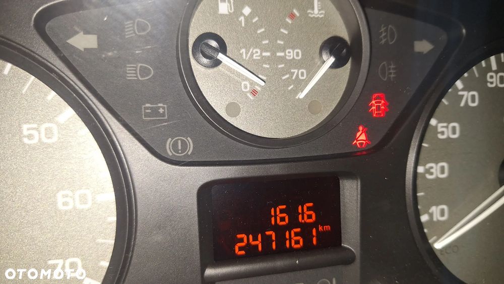 Peugeot Partner 1.6 e-HDi STT Active - 16