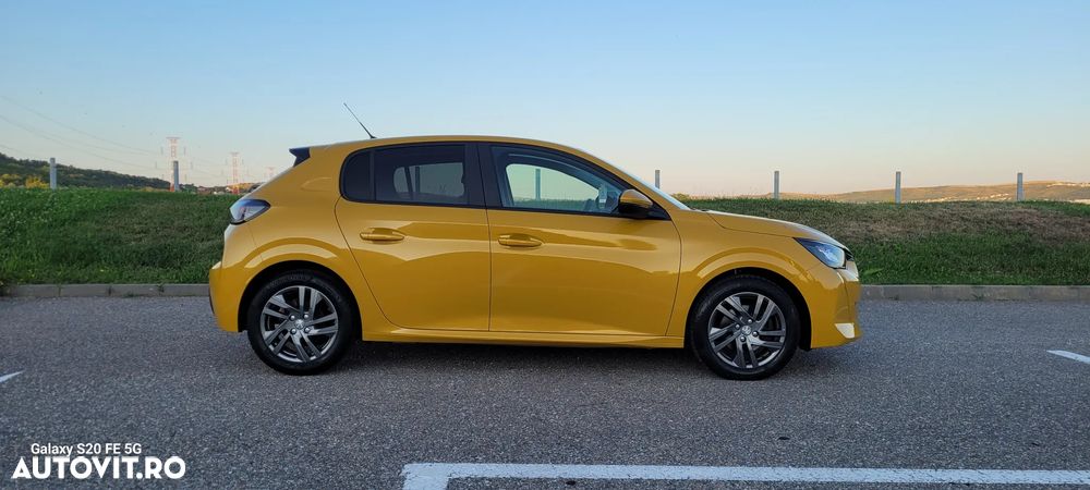 Peugeot 208 - 6