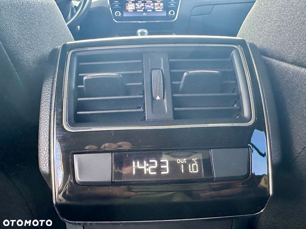 Skoda Superb 2.0 TDI Style DSG - 15