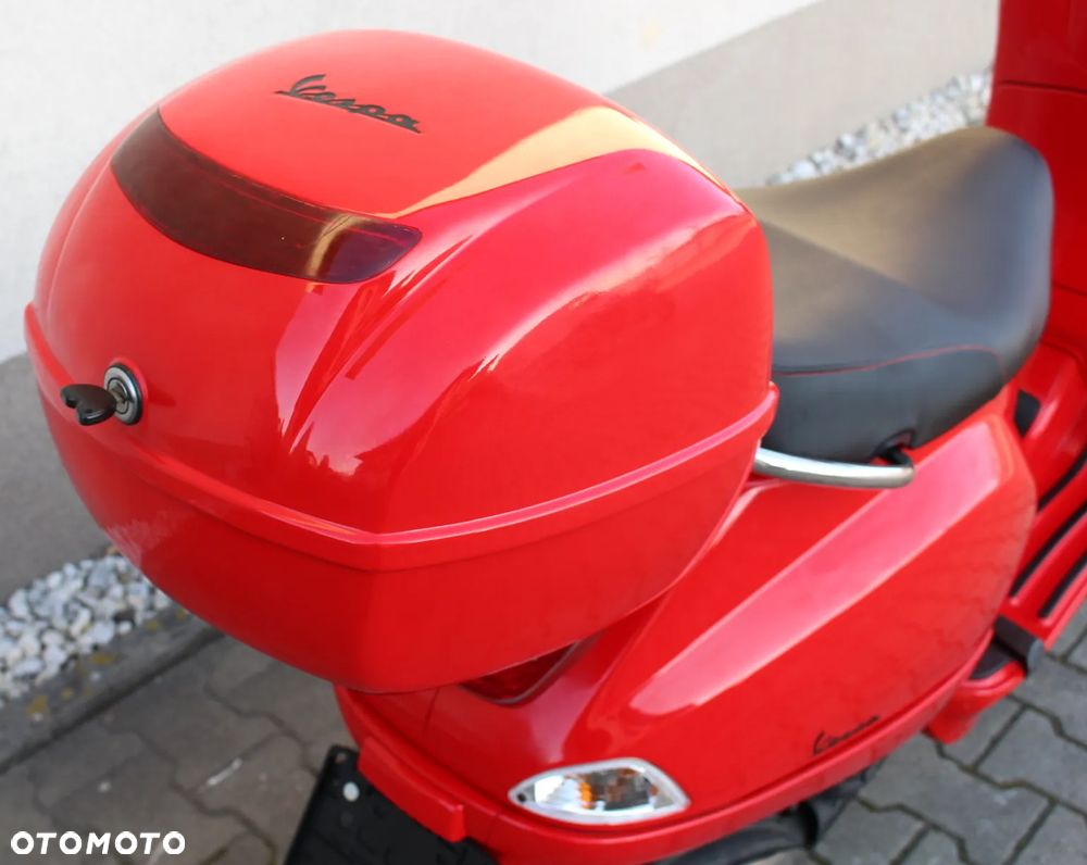 Piaggio Vespa - 10