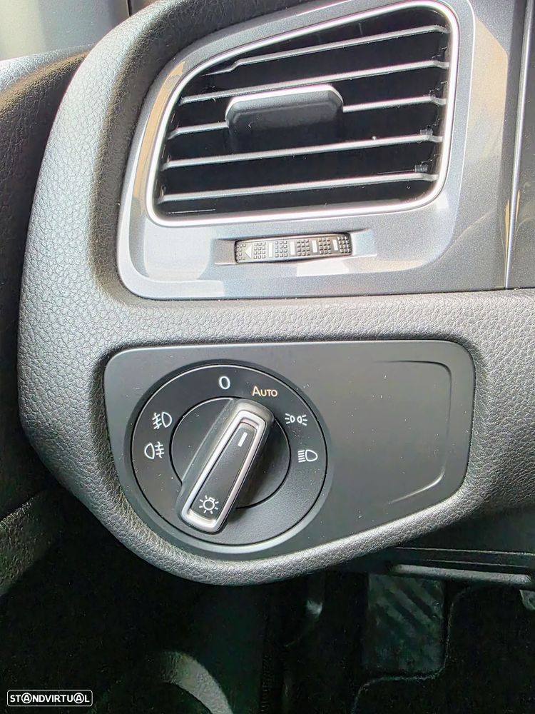 VW Golf 1.6 TDI Confortline - 30