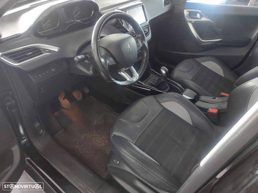 Peugeot 2008 1.2 PureTech Allure - 13