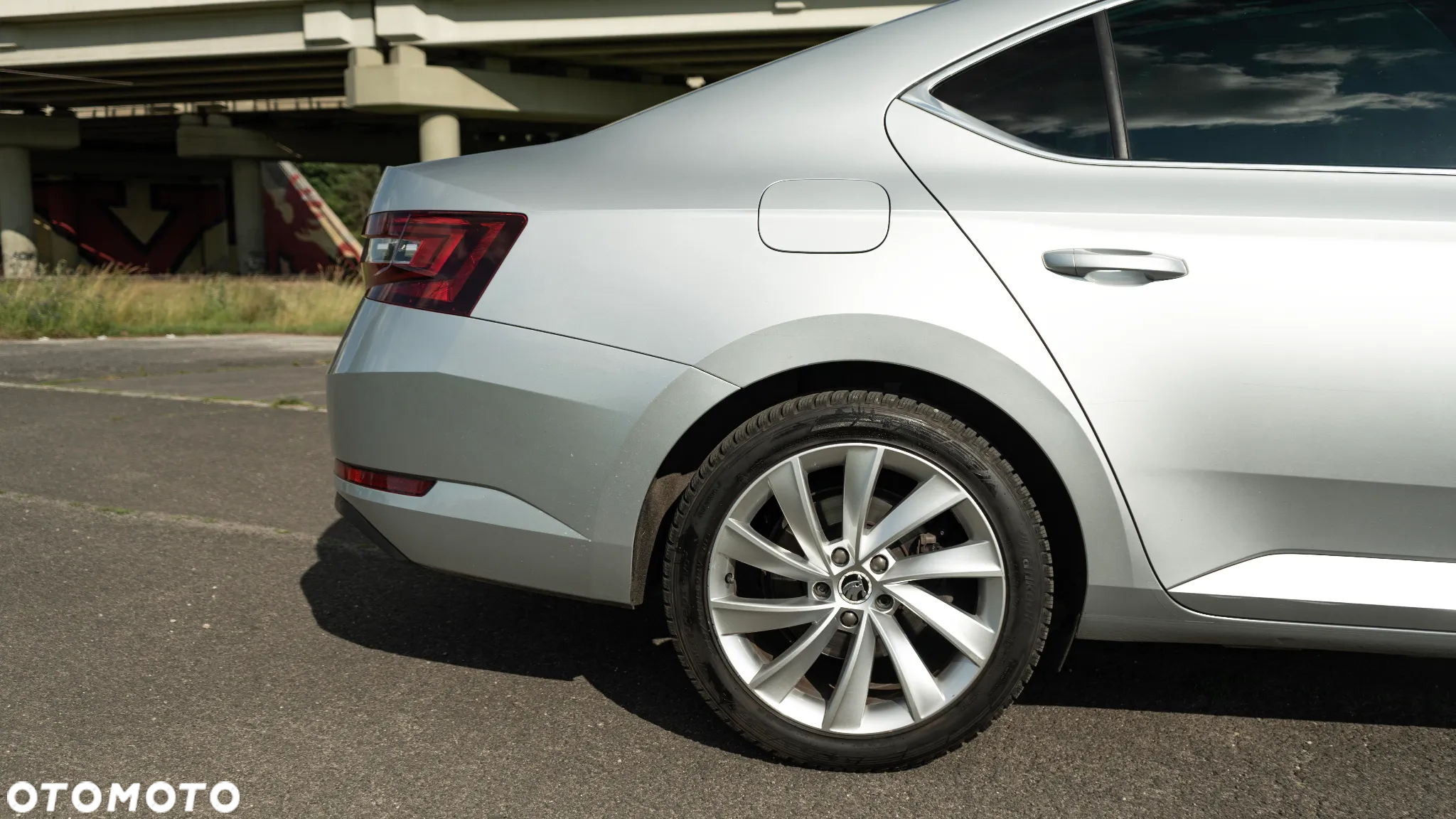 Skoda Superb 2.0 TDI 4x4 L&K DSG - 4