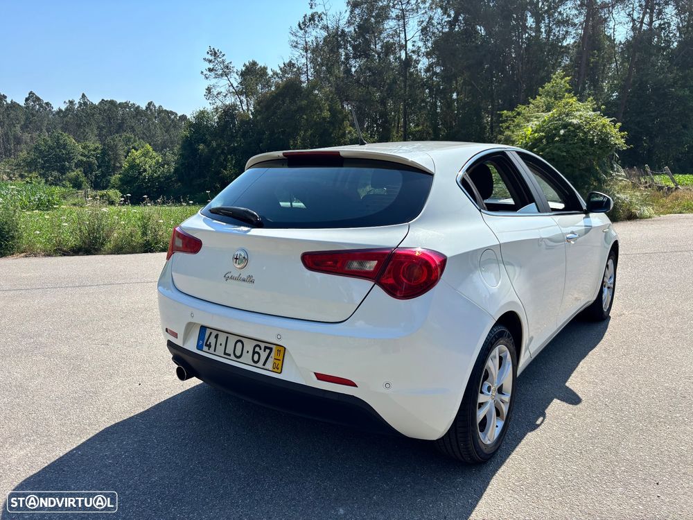 Alfa Romeo Giulietta 1.6 JTDM Distinctive - 1
