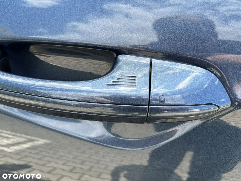 Ford Mondeo - 12