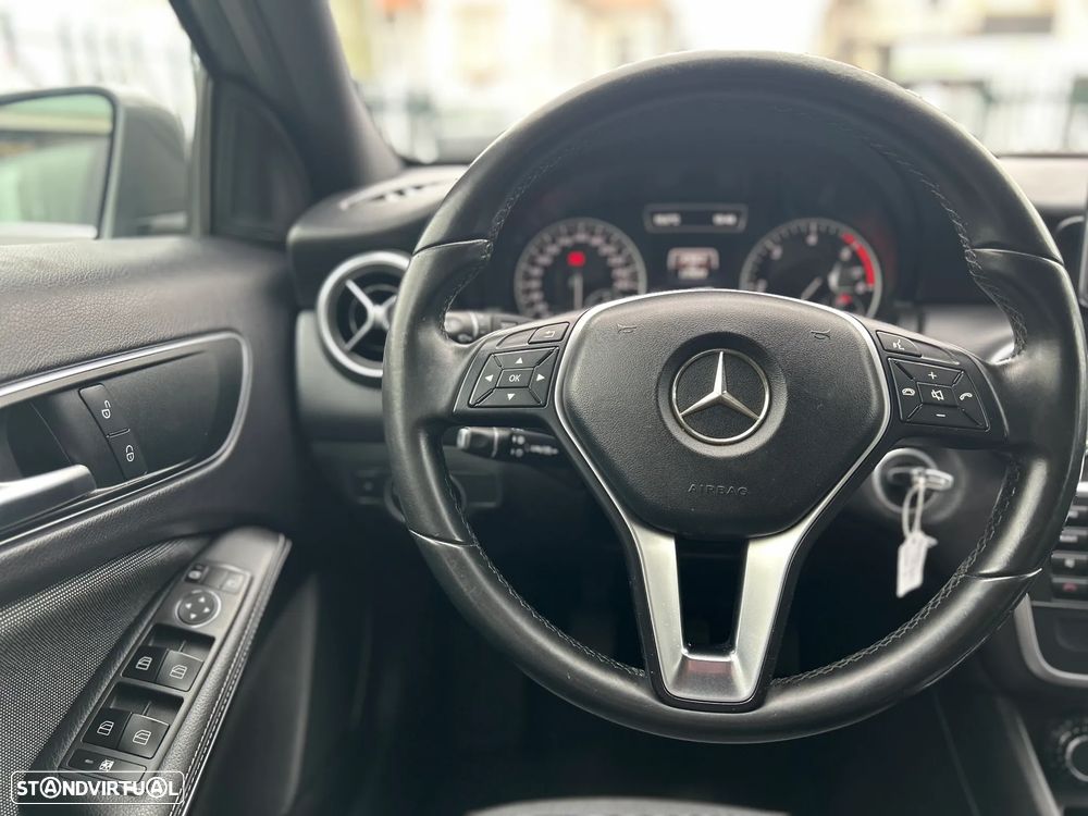 Mercedes-Benz A 180 CDI (BlueEFFICIENCY) Urban - 18