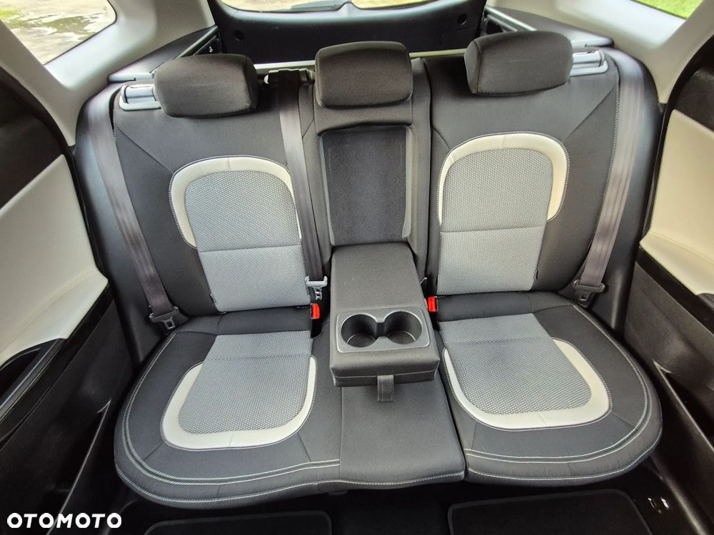 Kia Ceed Cee'd 1.6 GDI Business Line - 32