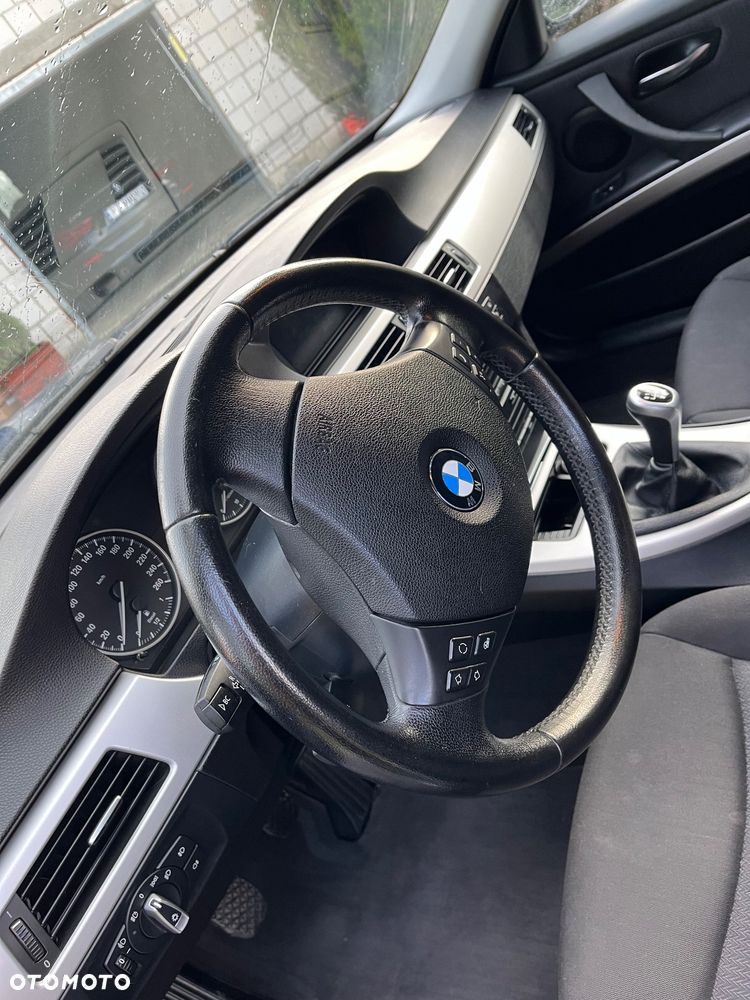 BMW Seria 3 316d - 6