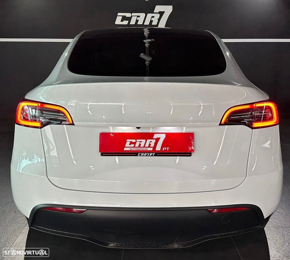 Tesla Model Y Standard RWD - 5