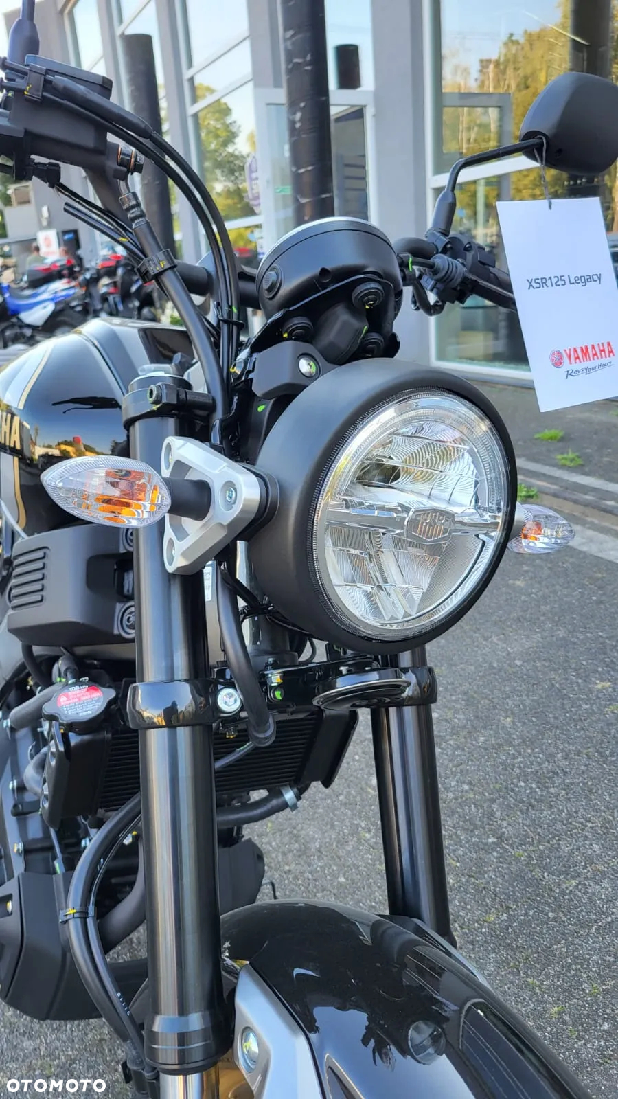 Yamaha XSR - 9