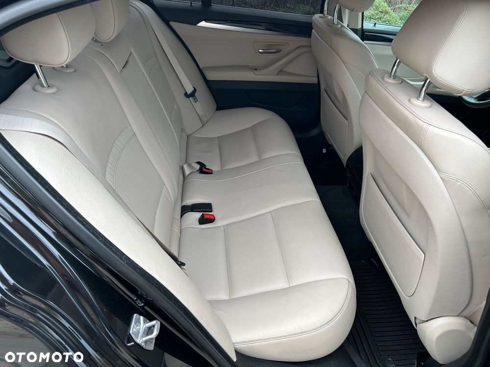 BMW Seria 5 520d - 13