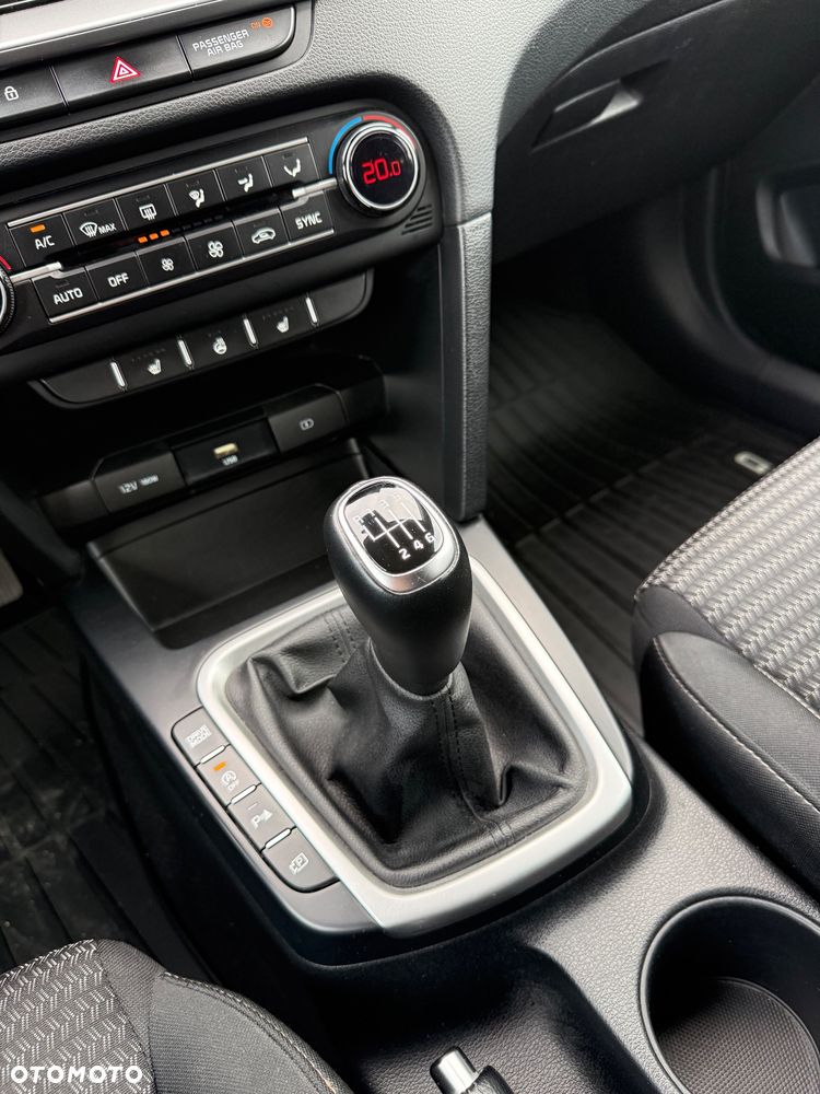 Kia Ceed 1.6 CRDi (48V Mild-Hybrid) Platinum - 29