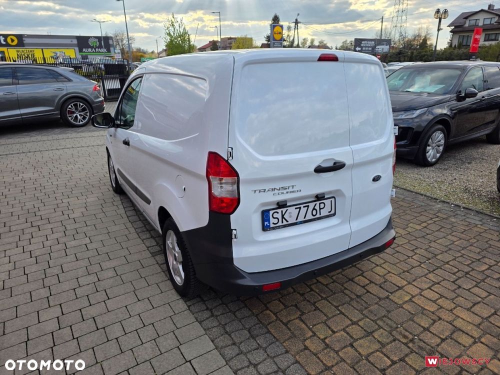 Ford Transit Courier - 9