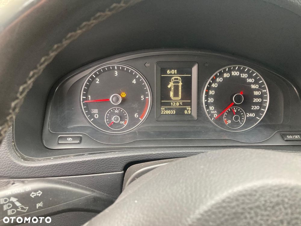 Volkswagen Multivan - 10