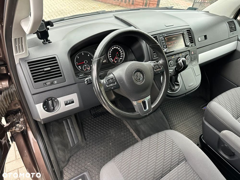 Volkswagen Multivan - 7