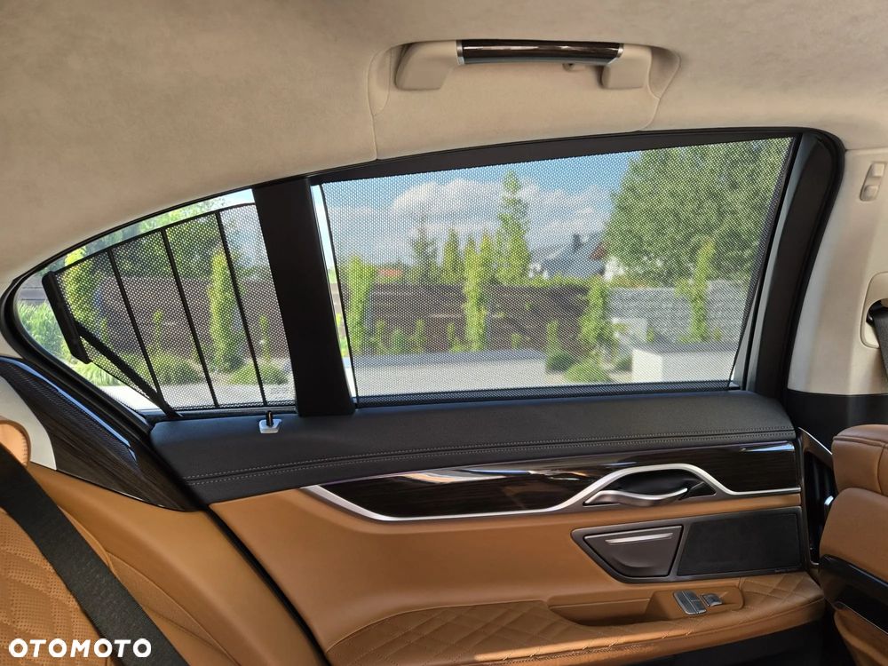 BMW Seria 7 750d xDrive - 22
