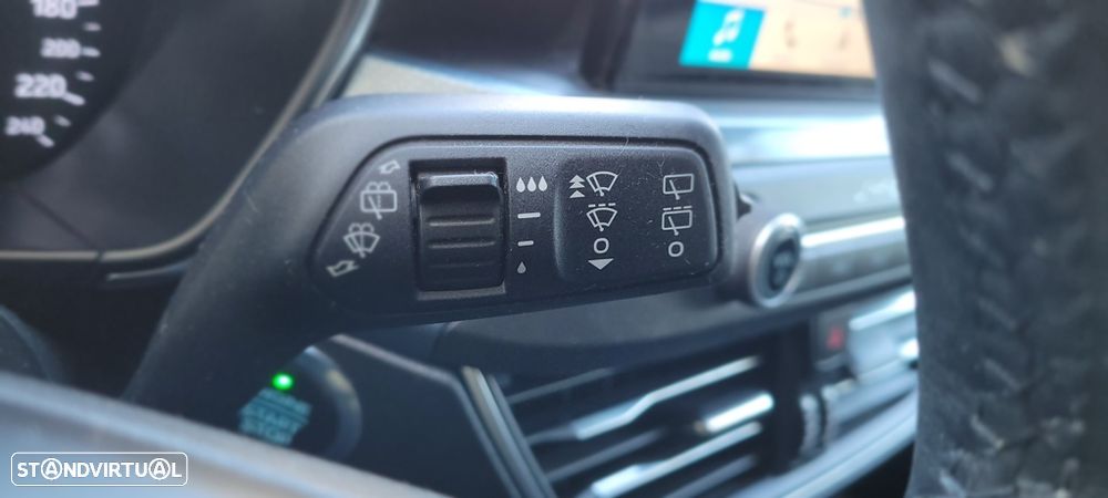 Ford Focus 1.0 EcoBoost Active X - 19